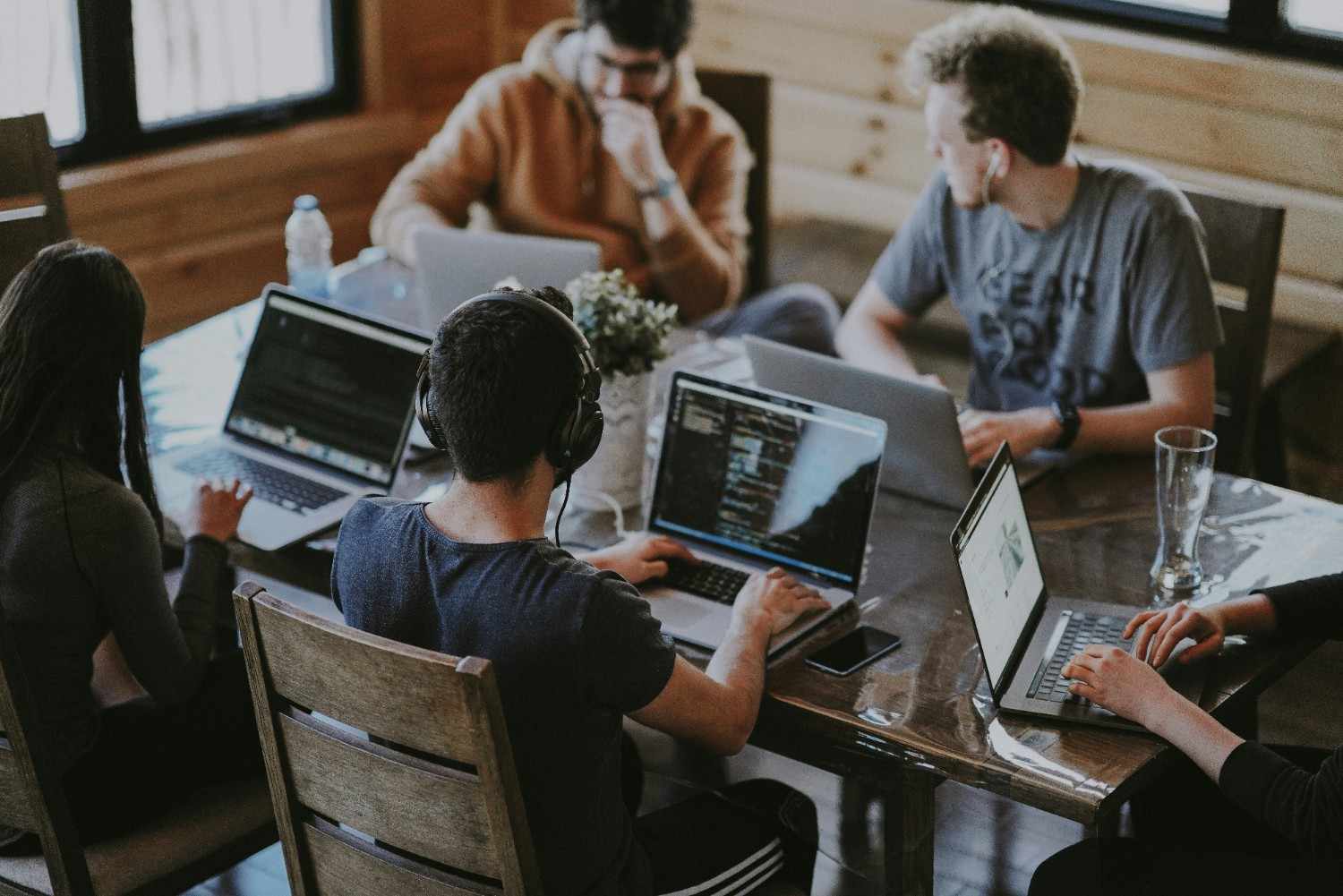 Client-focused software development delivery by Tekizz